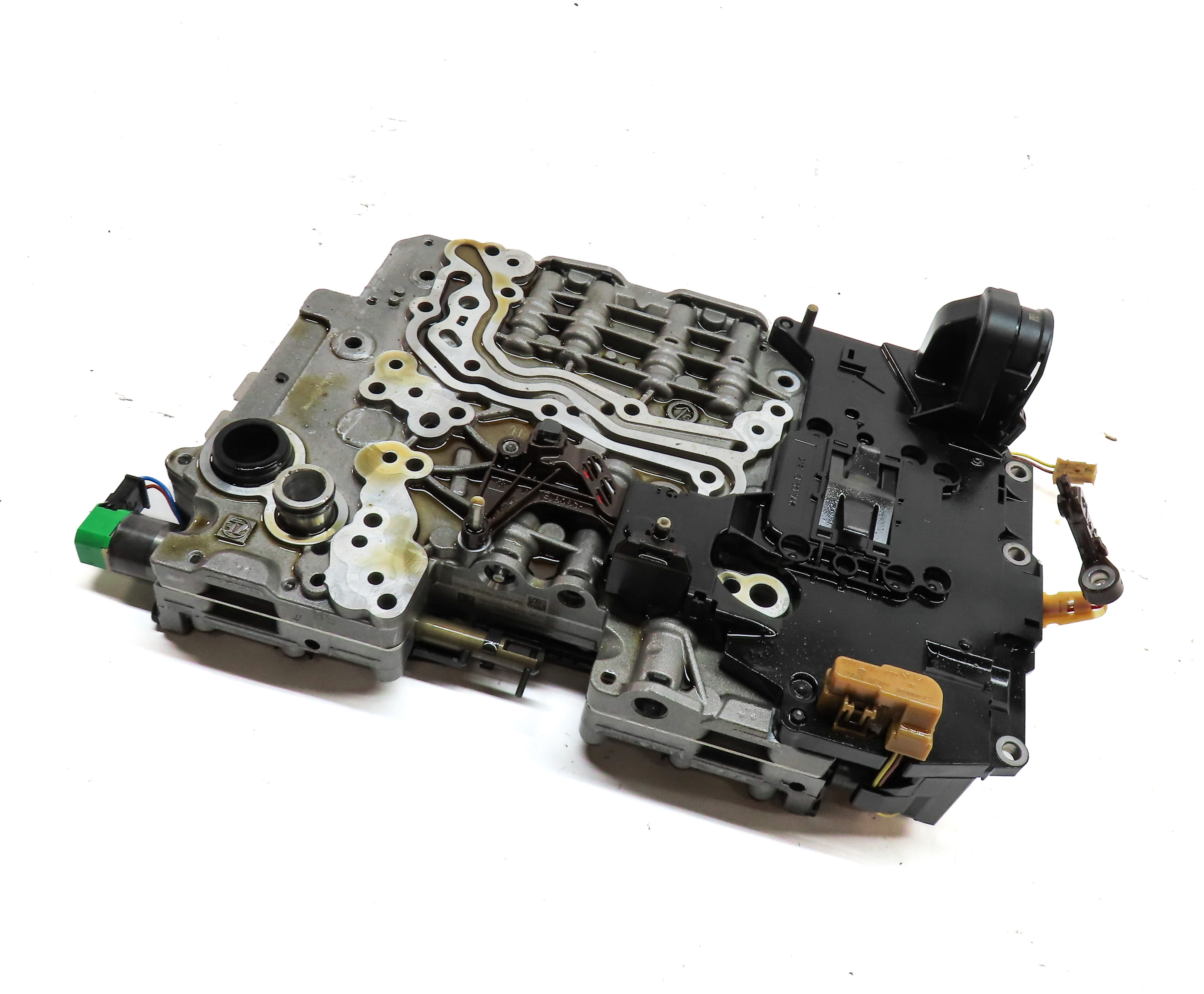 2013 BMW X1 (E84) 2.0L RWD 8HP45 AUTOMATIC TRANSMISSION VALVE BODY — exact item pictured
